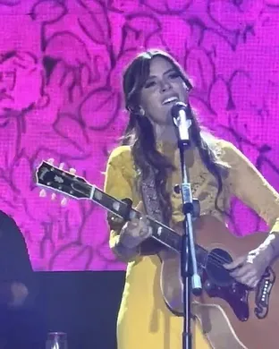 Kany Garcia San Antonio